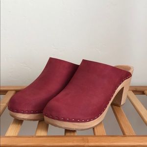 Bryr Clementine, 9/39, Pomegranate, pinkish red